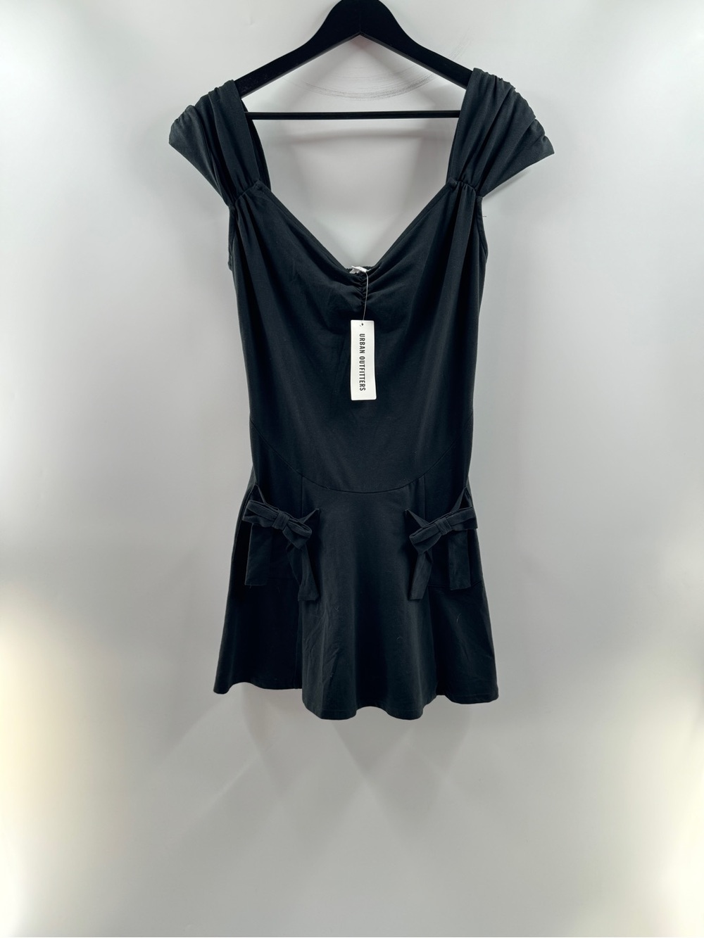 Kimchi Blue Ada Drop Waist Bow Pocket Mini Dress Black Women’s Medium NWT